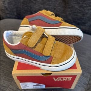 Vans Toddler Old Skool V Shoe - size 8.5